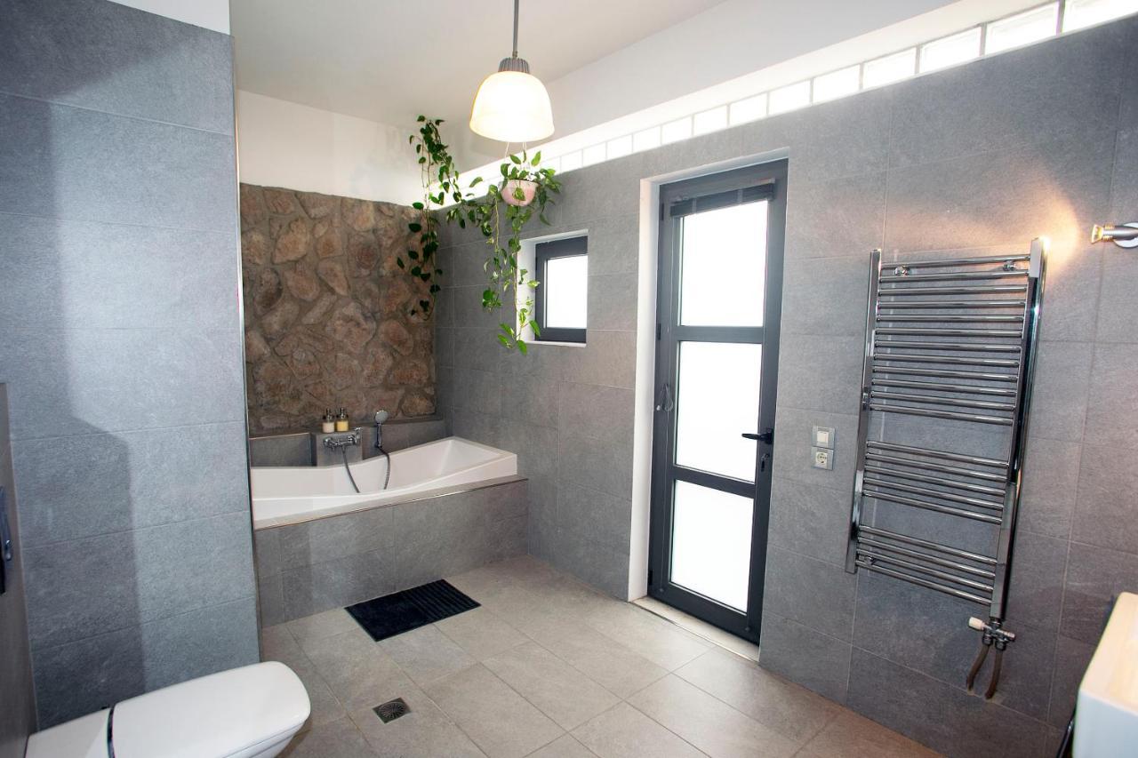 Spacious Suite With Luxury Bath Athén Kültér fotó
